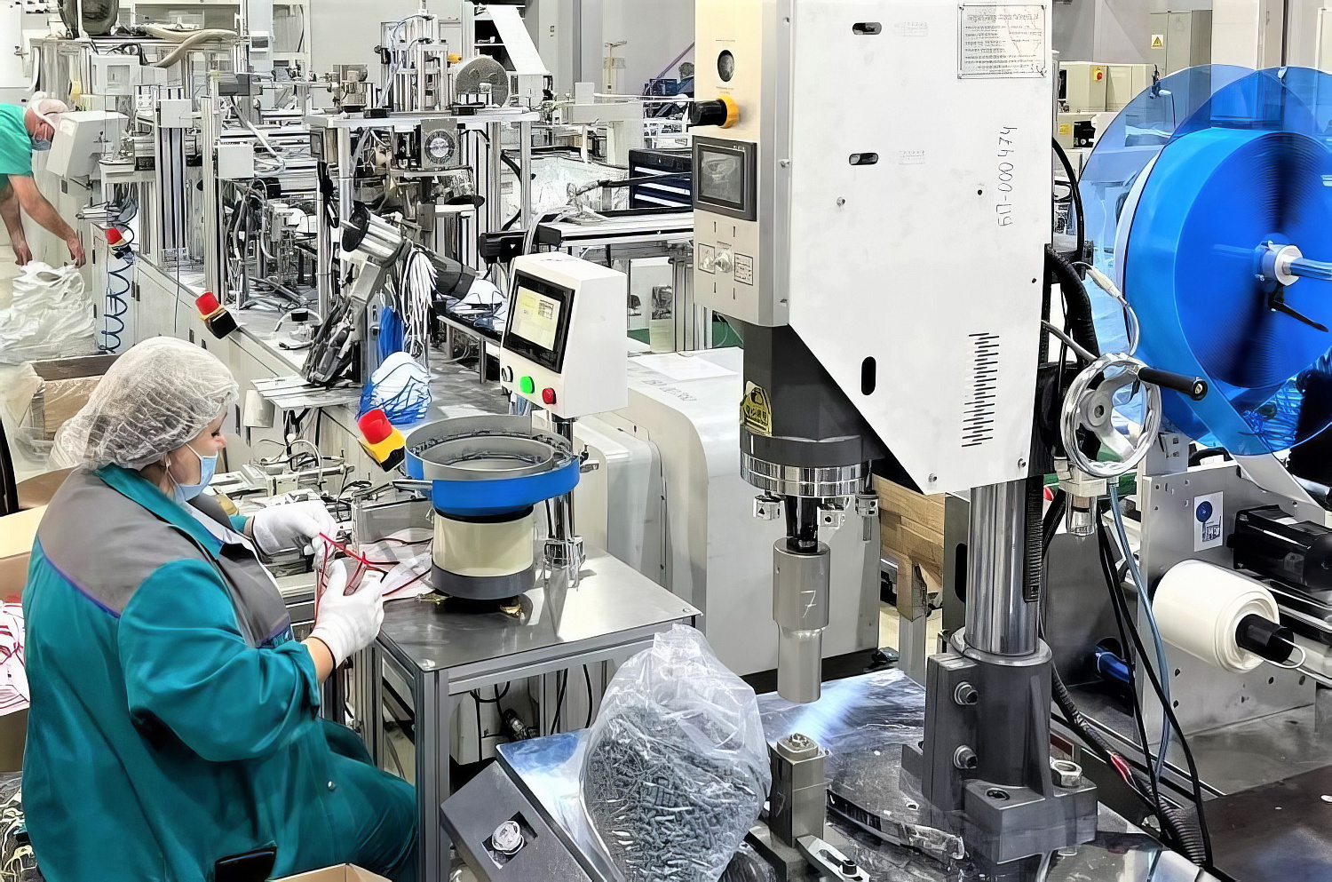 Визит министра промышленной политики региона в производственный центр PHSV детальное фото в интернет-магазине "Фармсервис"