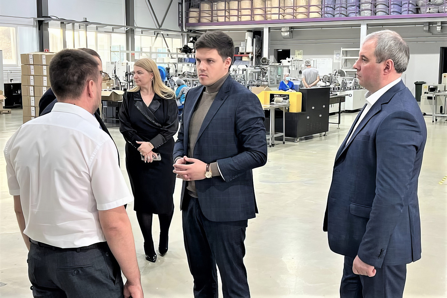 Визит министра промышленной политики региона в производственный центр PHSV детальное фото в интернет-магазине "Фармсервис"