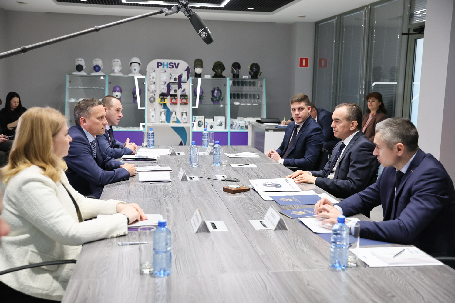 Губернатор Краснодарского края посетил производственный центр «Фармсервис» детальное фото в интернет-магазине "Фармсервис"